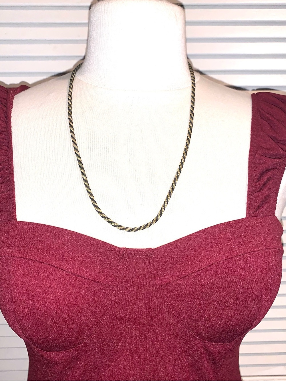 Trifari Vintage Twisted Rope Chain gold and black Necklace, 24 Inch women’s